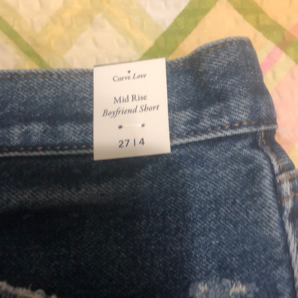 Abecrombie curve love mid rise boyfriend shorts